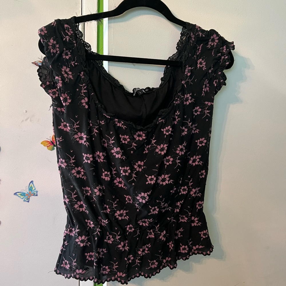 Betsey Johnson black and pink lace top🌸